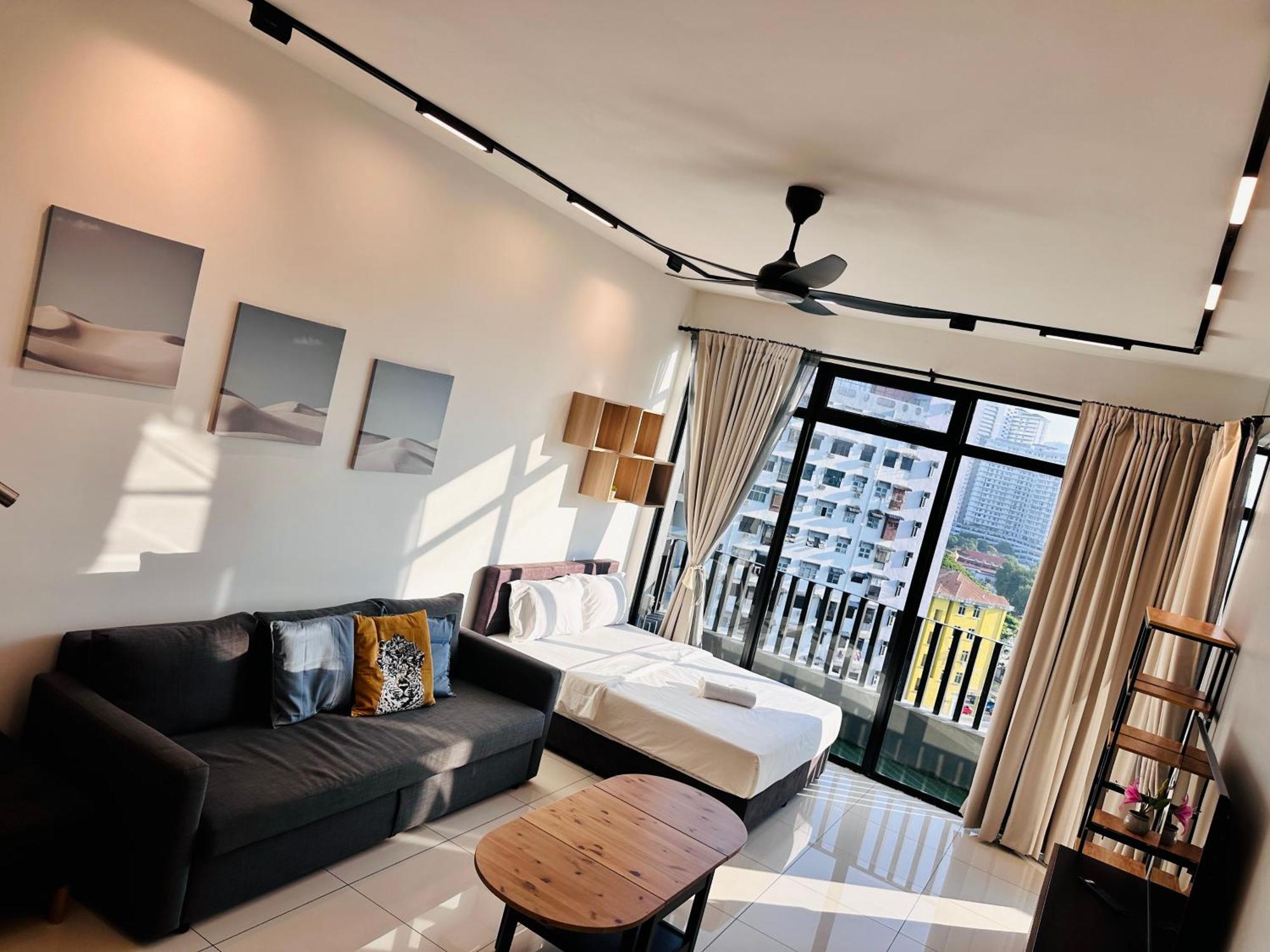 New Georgetown Instagramable 2Br Homestay For 10Pax 无敌美景两房民宿 Beacon Executive Suite Buitenkant foto