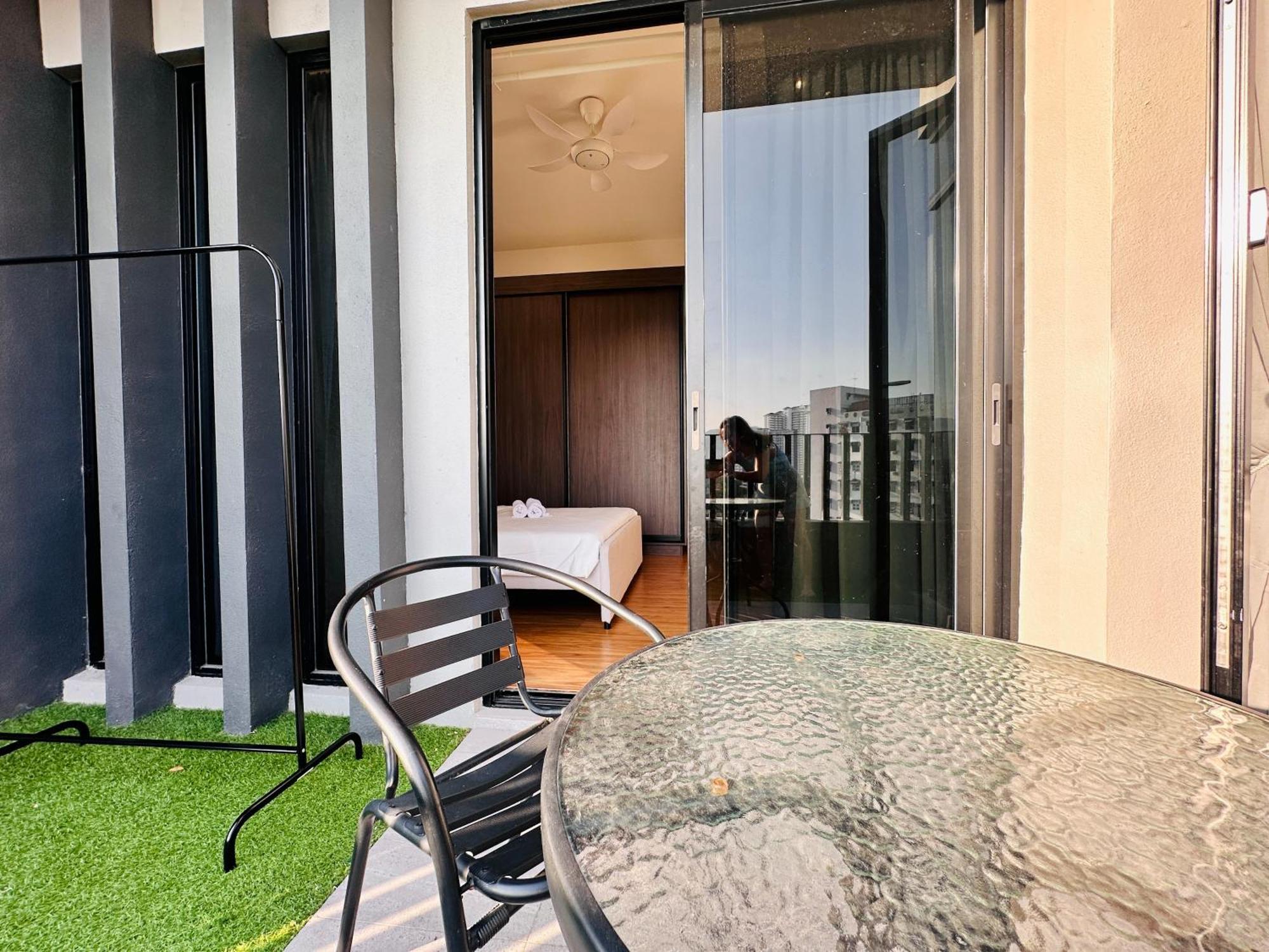 New Georgetown Instagramable 2Br Homestay For 10Pax 无敌美景两房民宿 Beacon Executive Suite Buitenkant foto