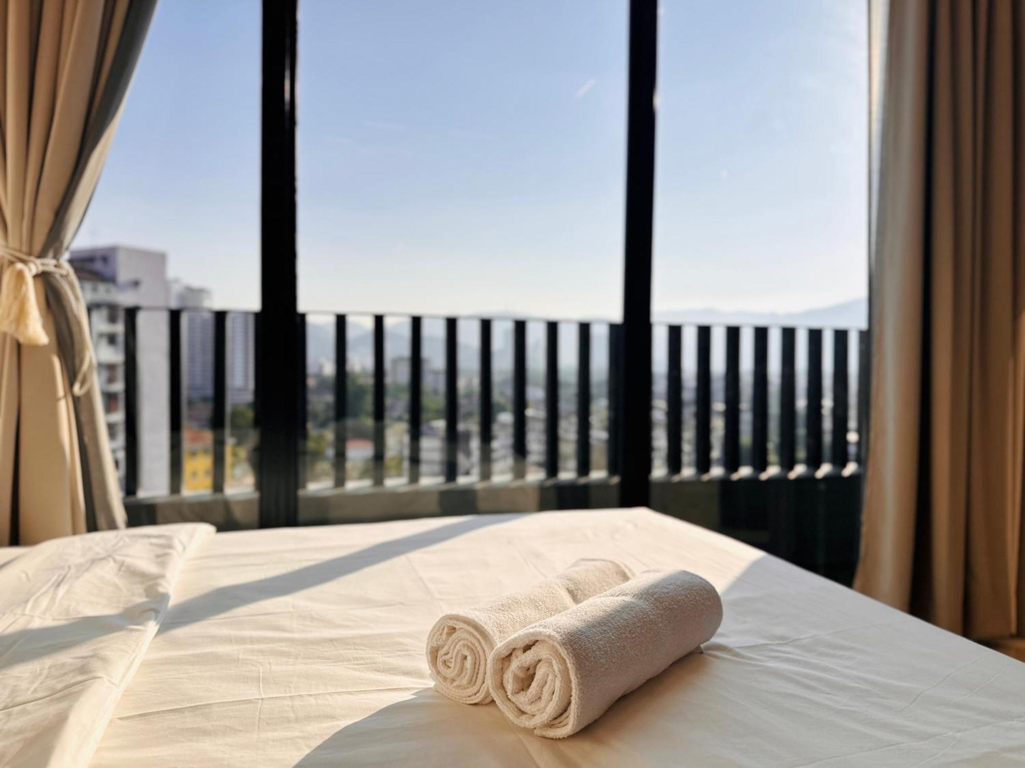 New Georgetown Instagramable 2Br Homestay For 10Pax 无敌美景两房民宿 Beacon Executive Suite Buitenkant foto