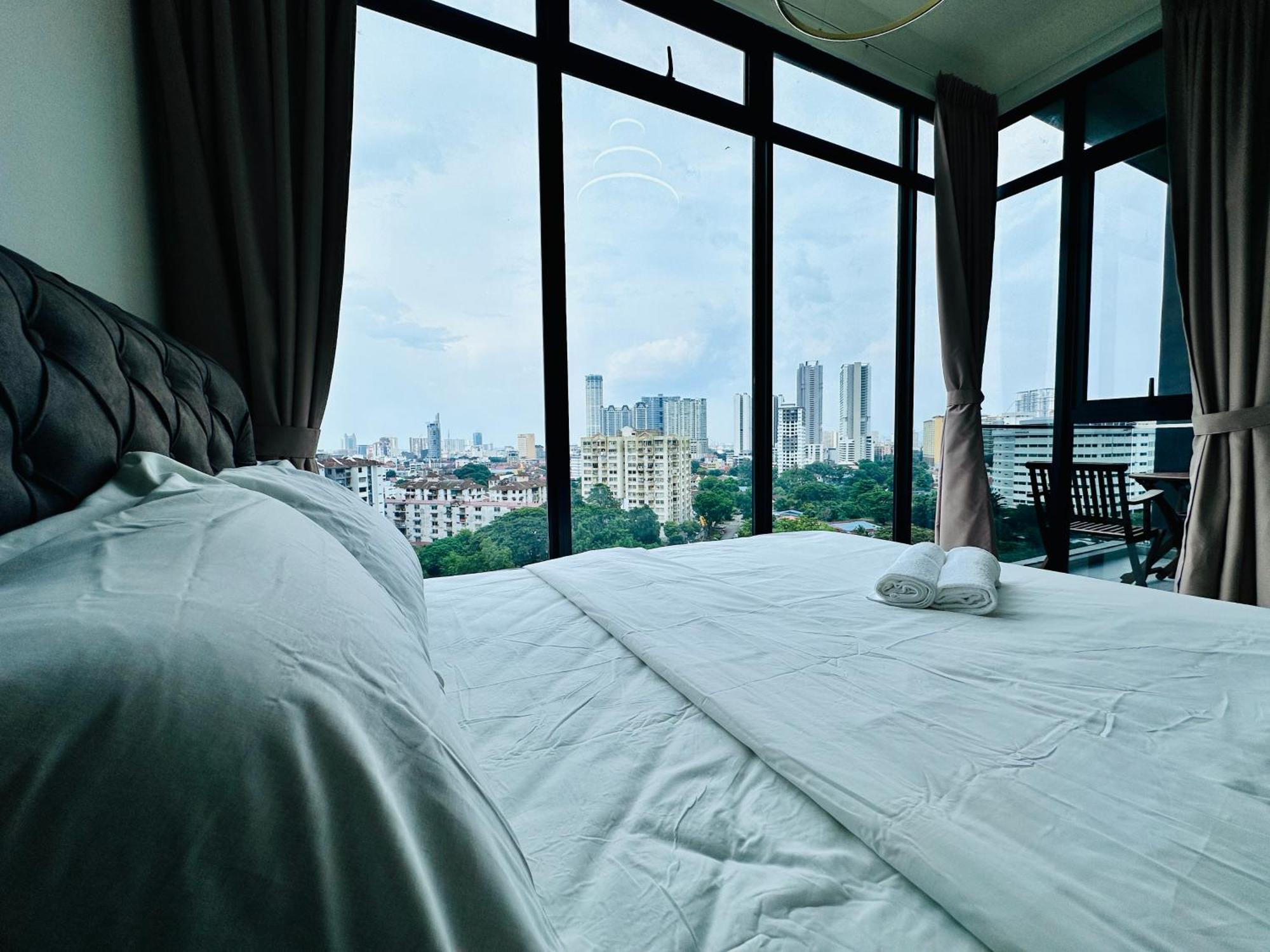 New Georgetown Instagramable 2Br Homestay For 10Pax 无敌美景两房民宿 Beacon Executive Suite Buitenkant foto