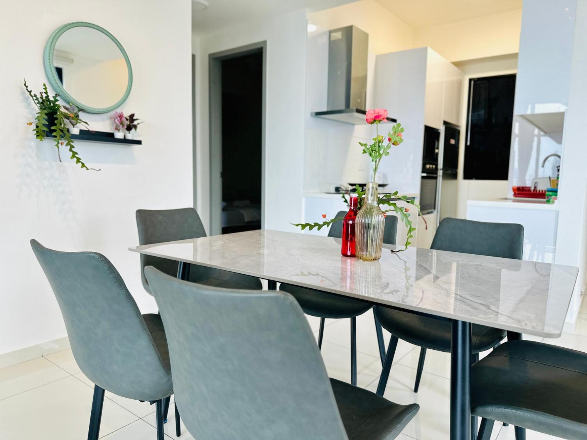 New Georgetown Instagramable 2Br Homestay For 10Pax 无敌美景两房民宿 Beacon Executive Suite Buitenkant foto